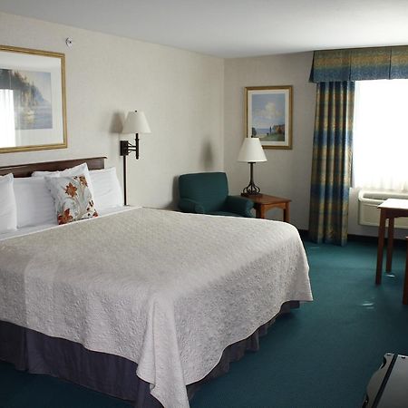 Baraga Lakeside Inn Kültér fotó